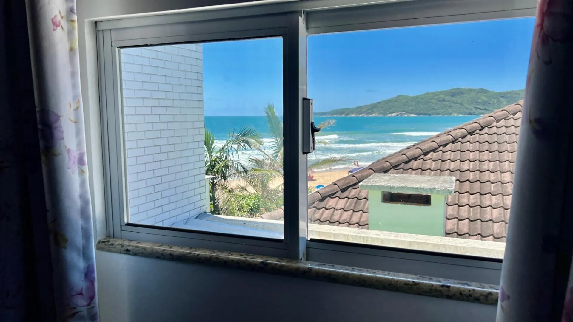 봄비나스 Acorde Com O Cenario Beira Mar - Coberturinha 아파트 브라질